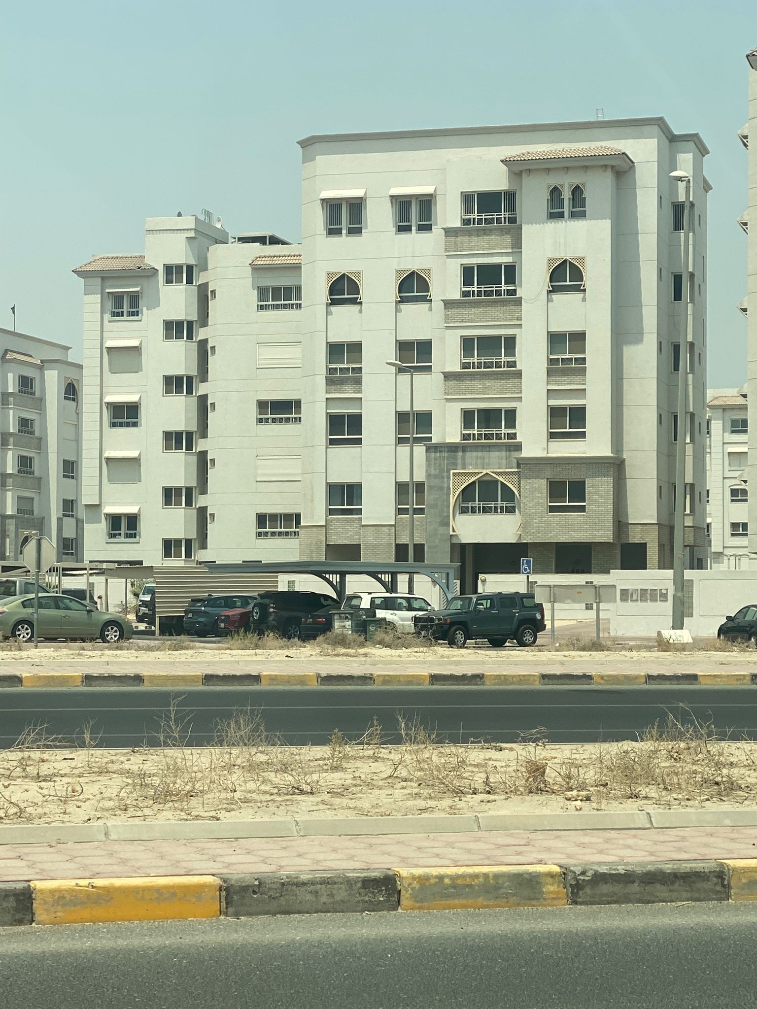🏢 للبيع شقة في عماير جابر
📍 الموقع: قطعة 4.
🏢 الطابق: الدور الخامس.
📋 التفاصيل: النموذج الثاني.
📜 الأوراق الرسمية: الوثيقة حرة - شهادة الأوصاف جا